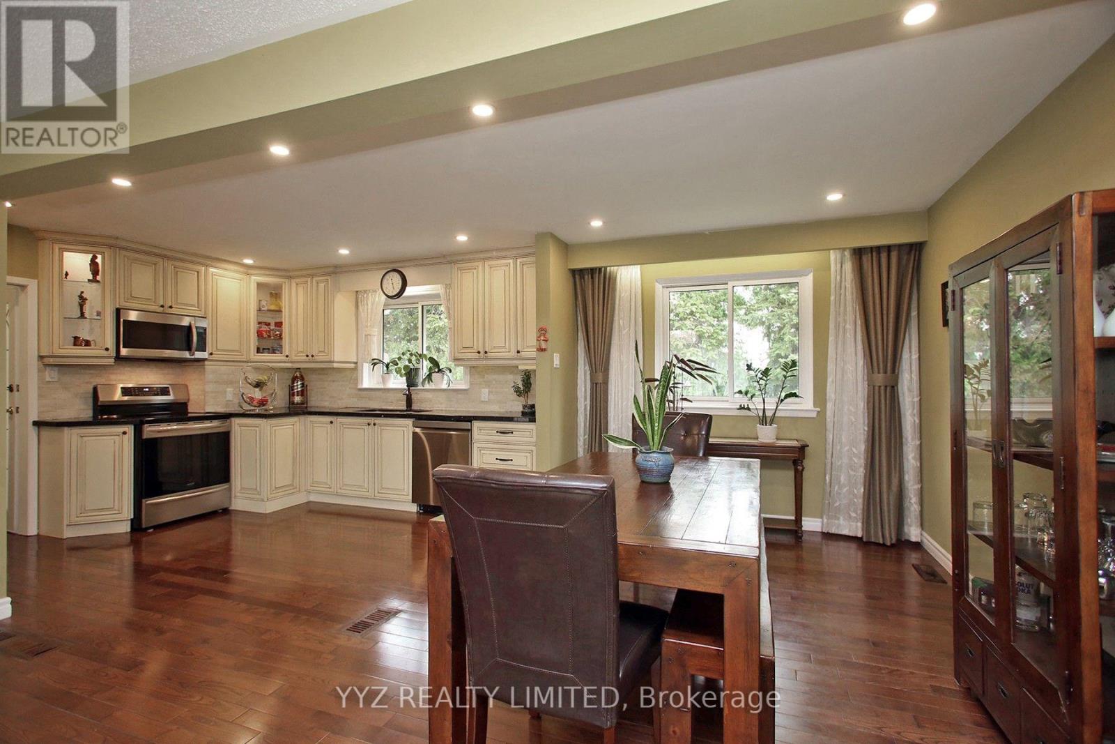 8 SNOWCREST AVENUE - 4
