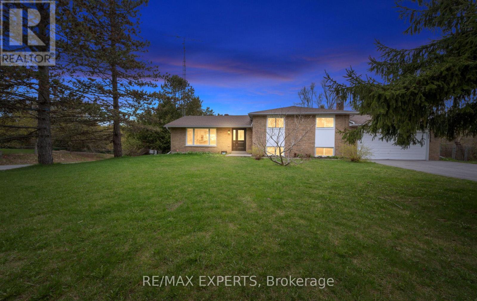 12 SIMON DRIVE