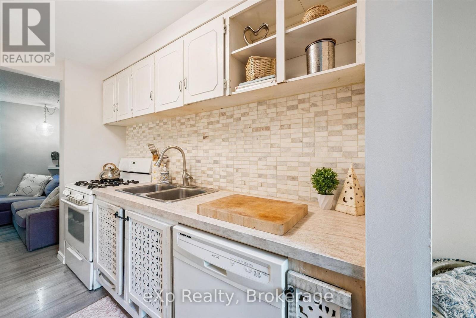 #16 383 EDINBURGH ROAD S - Image 11