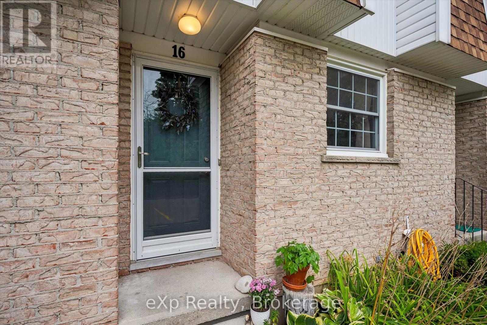 #16 383 EDINBURGH ROAD S - 4