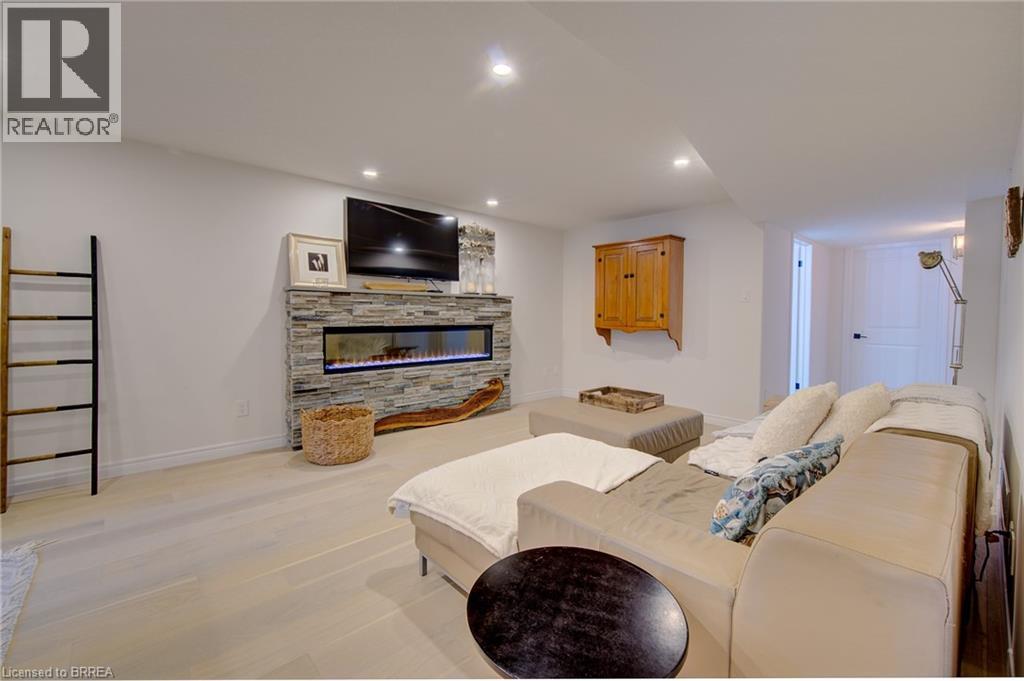 #52 29 SCHUYLER Street - 39