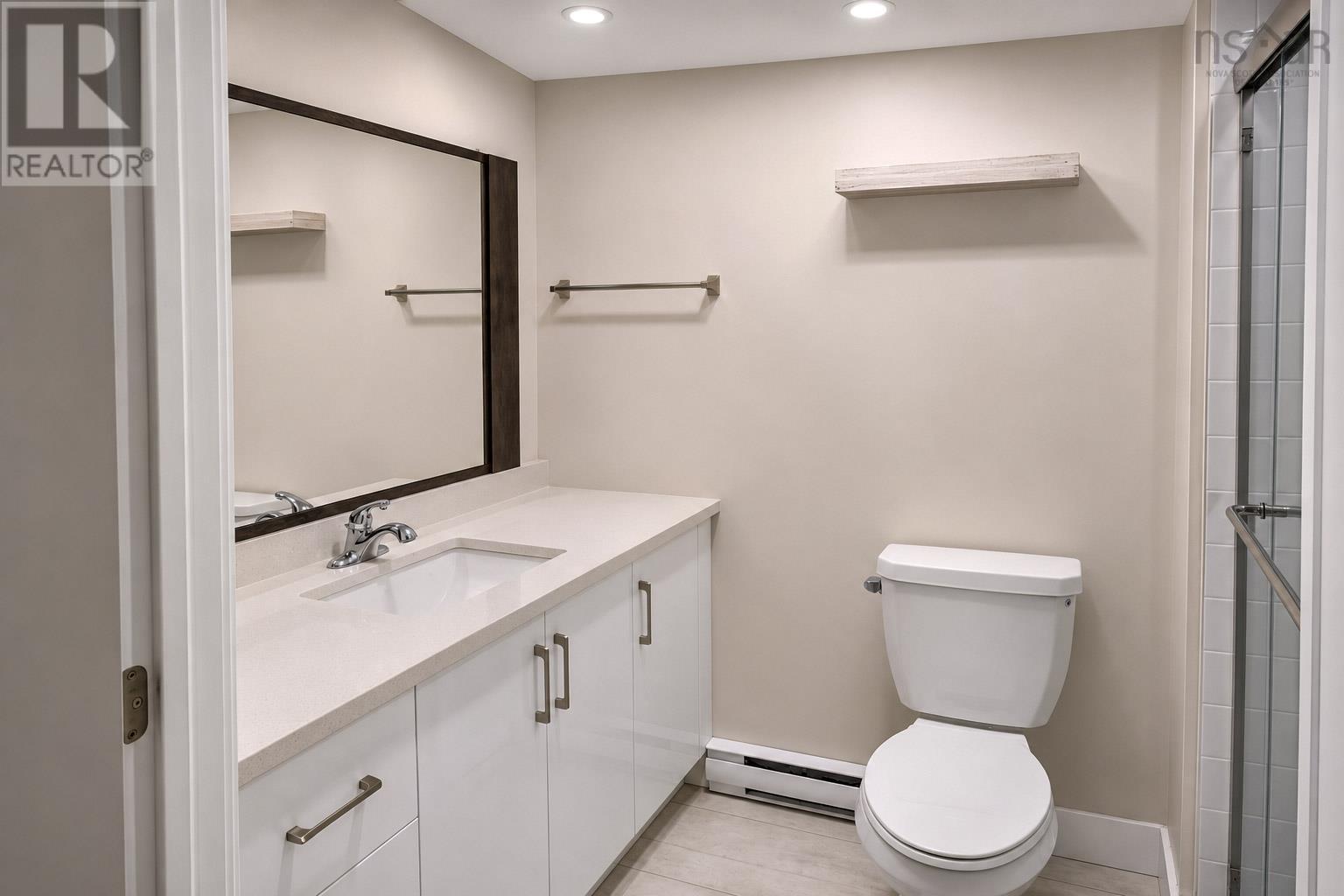 Property 28 of 43 of 17 Grosse Street