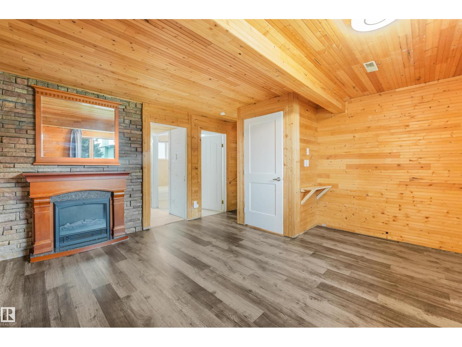 9702 95 Avenue - Photo 39