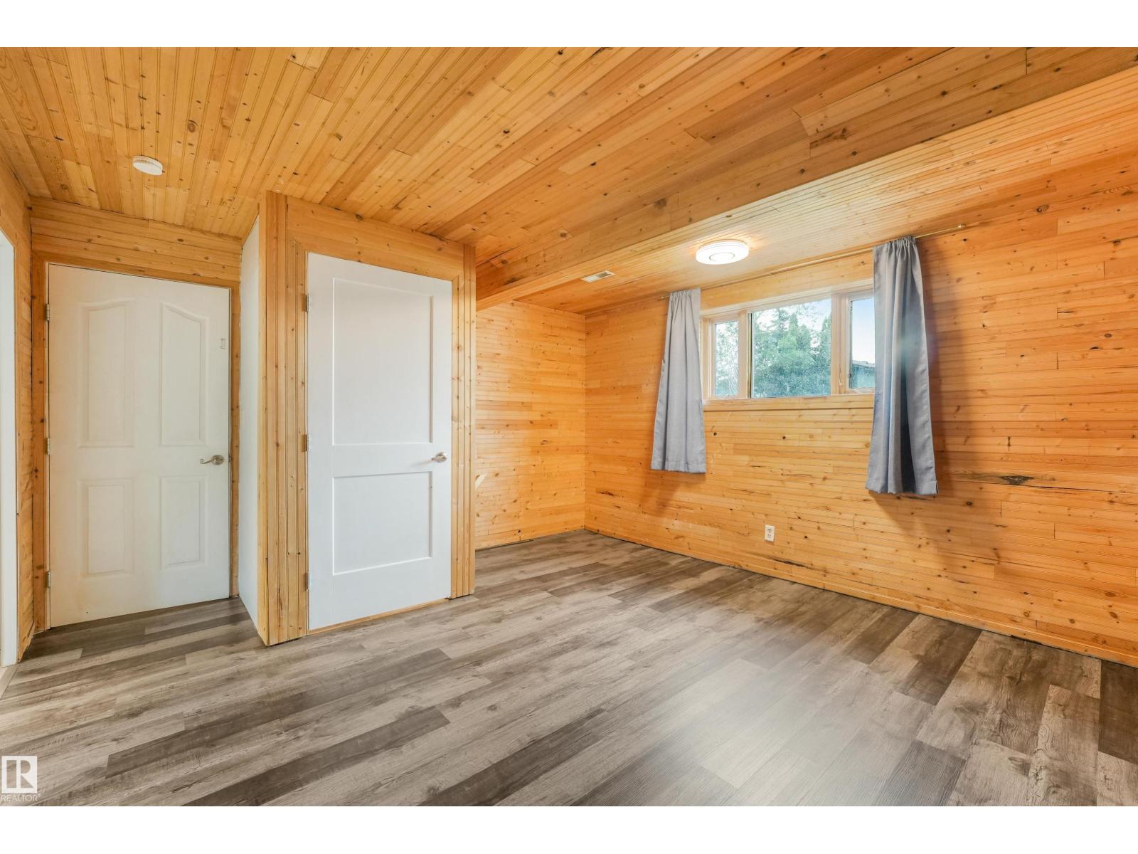 9702 95 Avenue - Photo 40