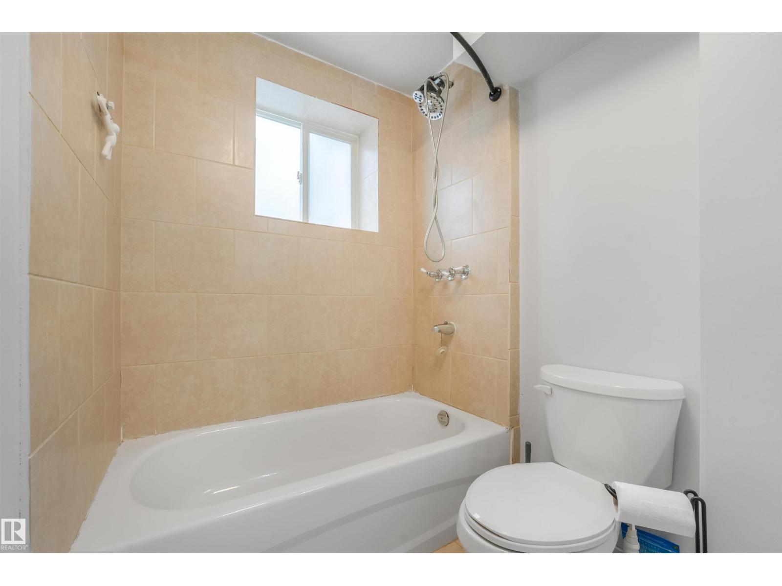 9702 95 Avenue - Photo 45