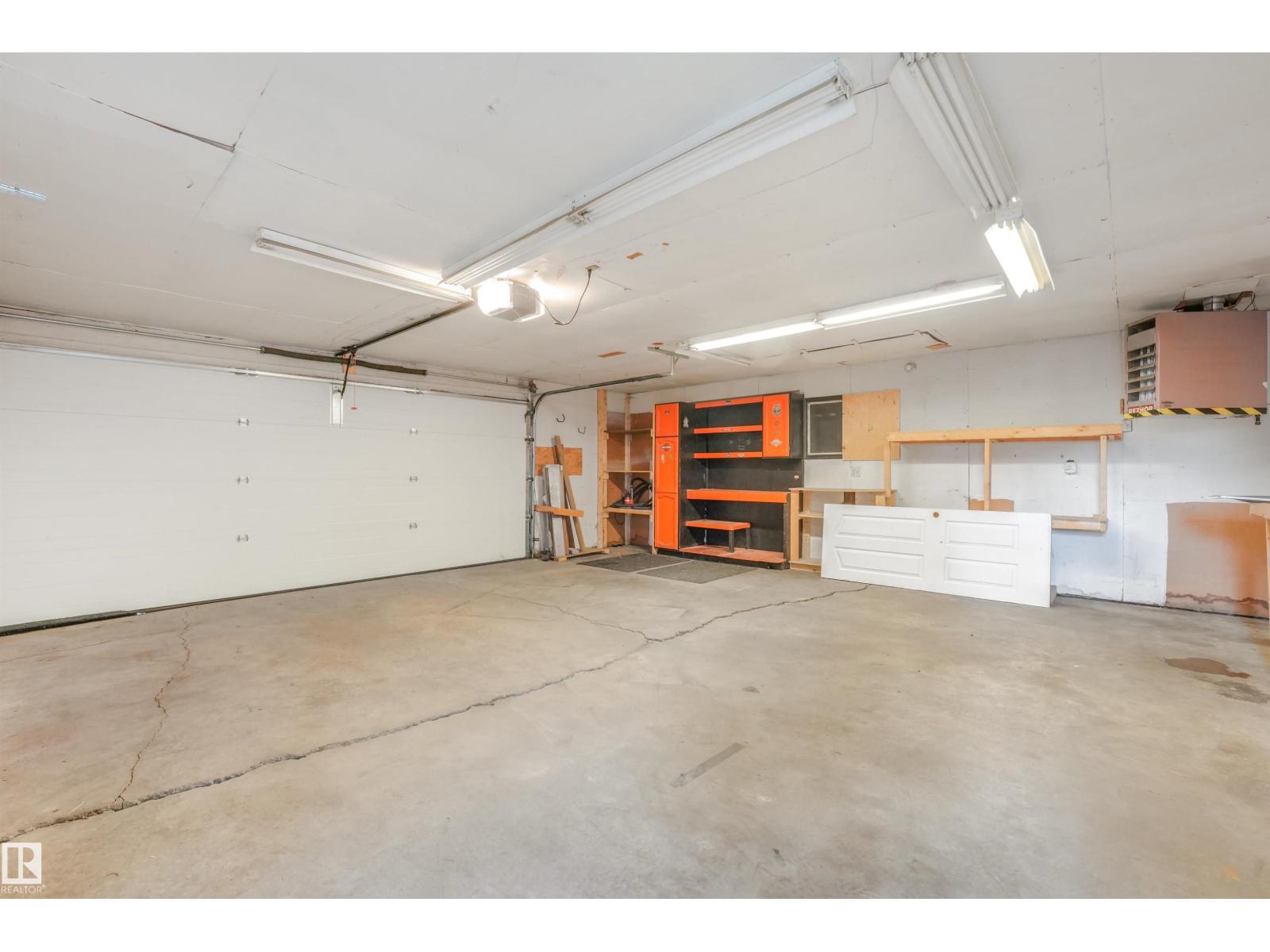 9702 95 Avenue - Photo 50