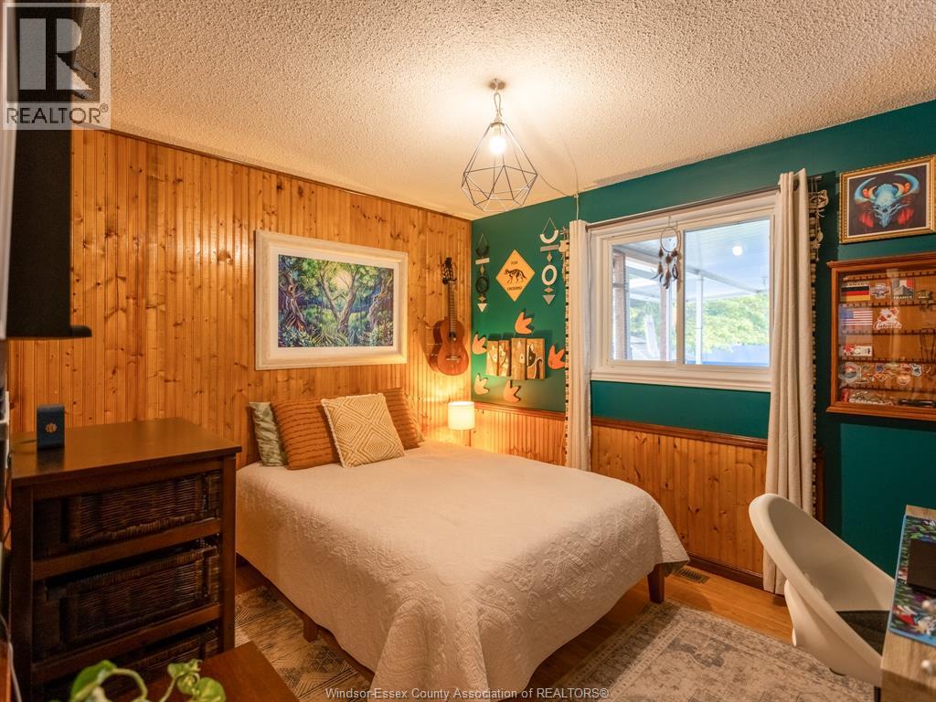 576 RICHMOND STREET - 11