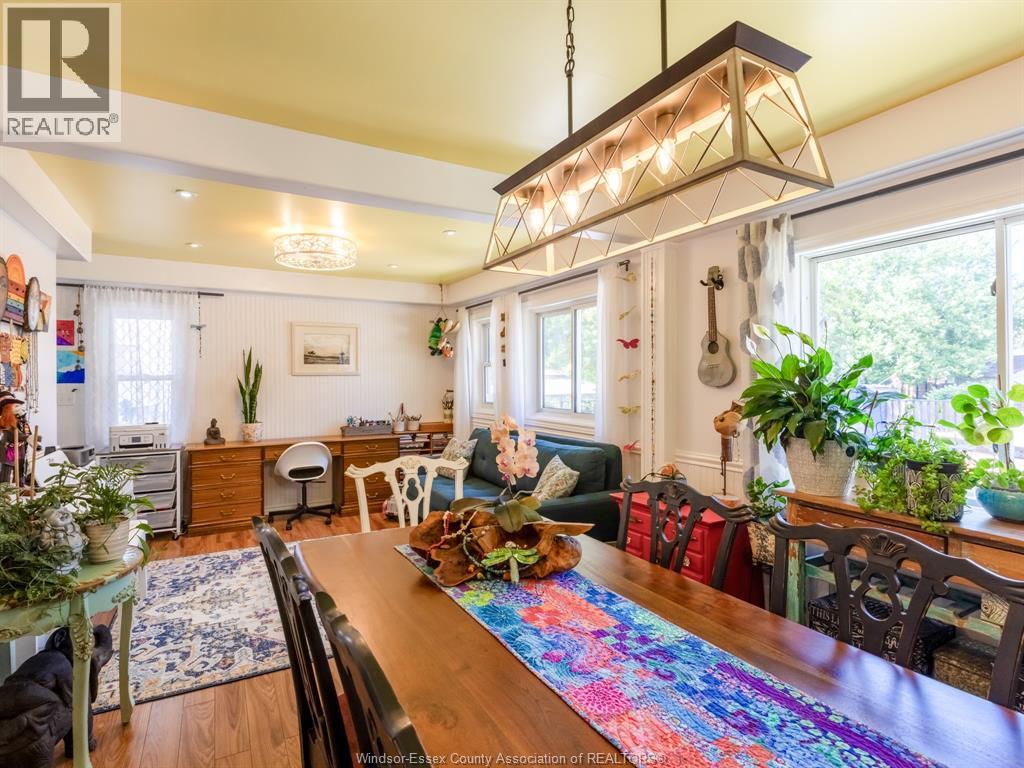 576 RICHMOND STREET - 30