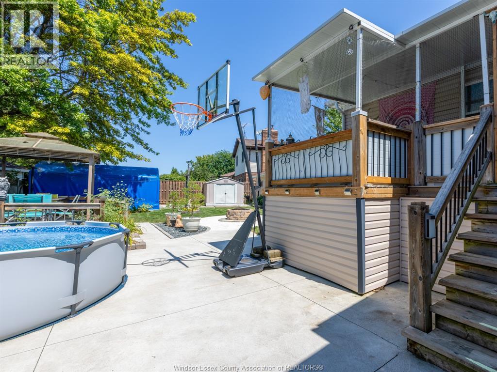 576 RICHMOND STREET - 46