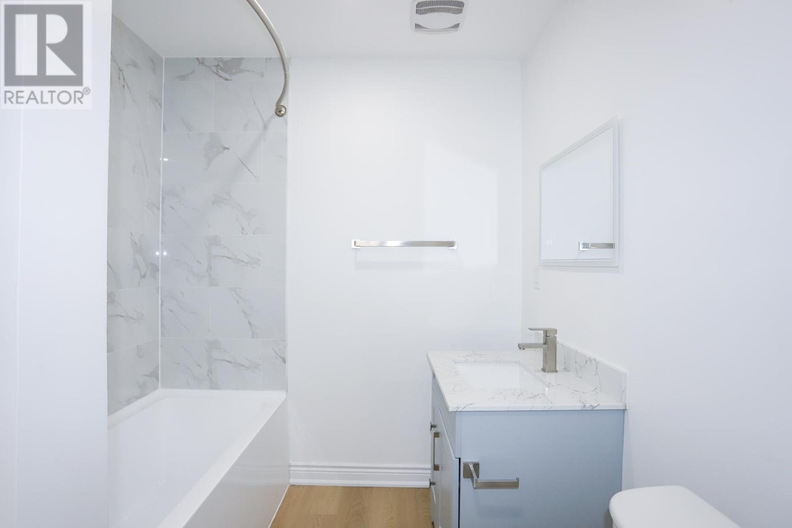54 Cathcart ST - Image 22