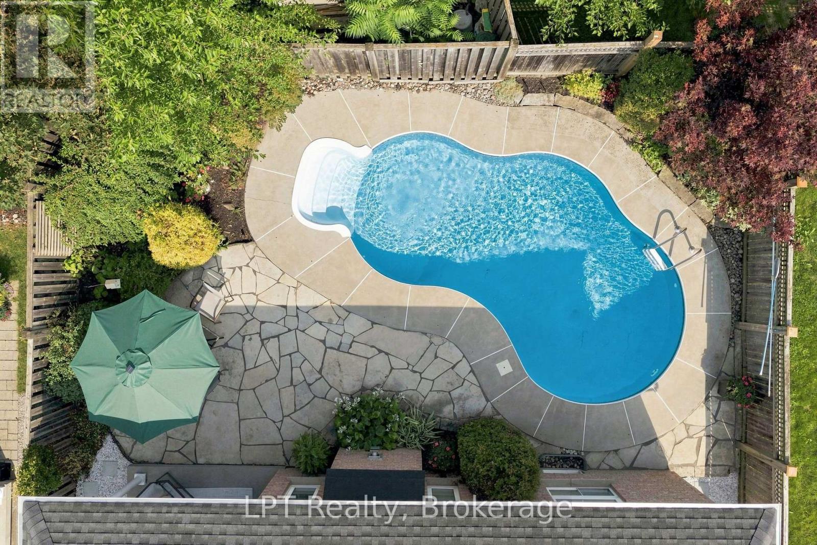 87 DARIUS HARNS DRIVE - Image 33