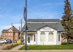 10002 100 Avenue, Morinville, AB T8R1P2 Photo 8