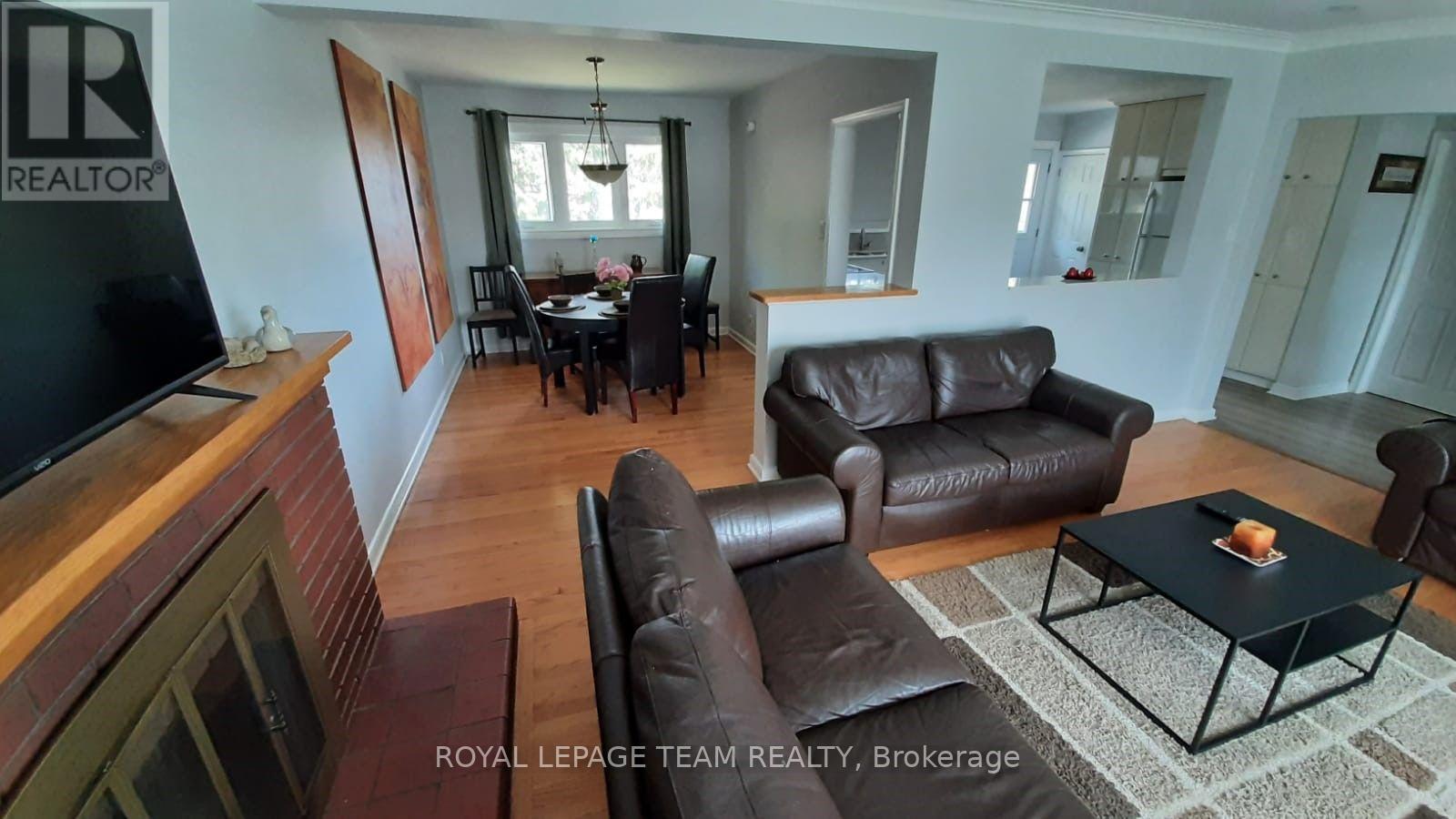 3 Bed, 2 Bath House for Rent in Ottawa – UPSTRS – 1015 PINECREST ROAD, Ottawa – MLS# X13669888 - Image 7