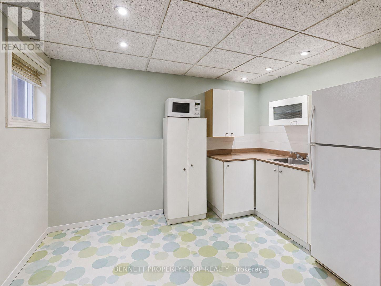 #224 3445 UPLANDS DRIVE - 14