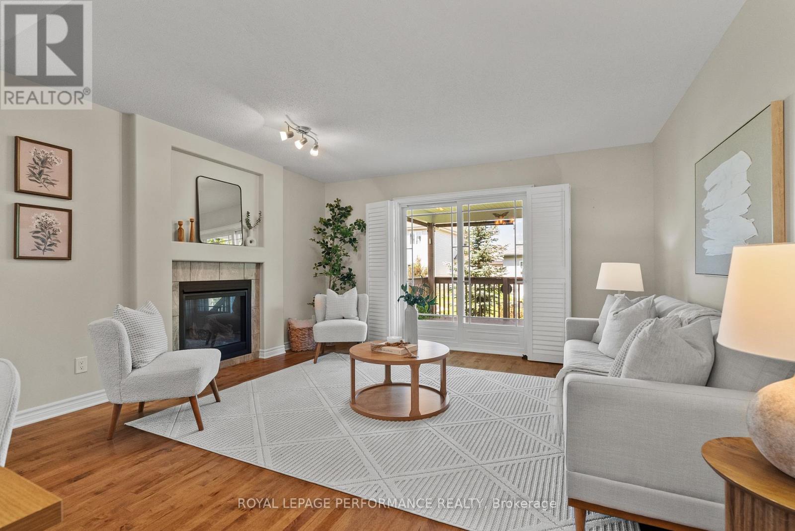 7 Abbey Crescent