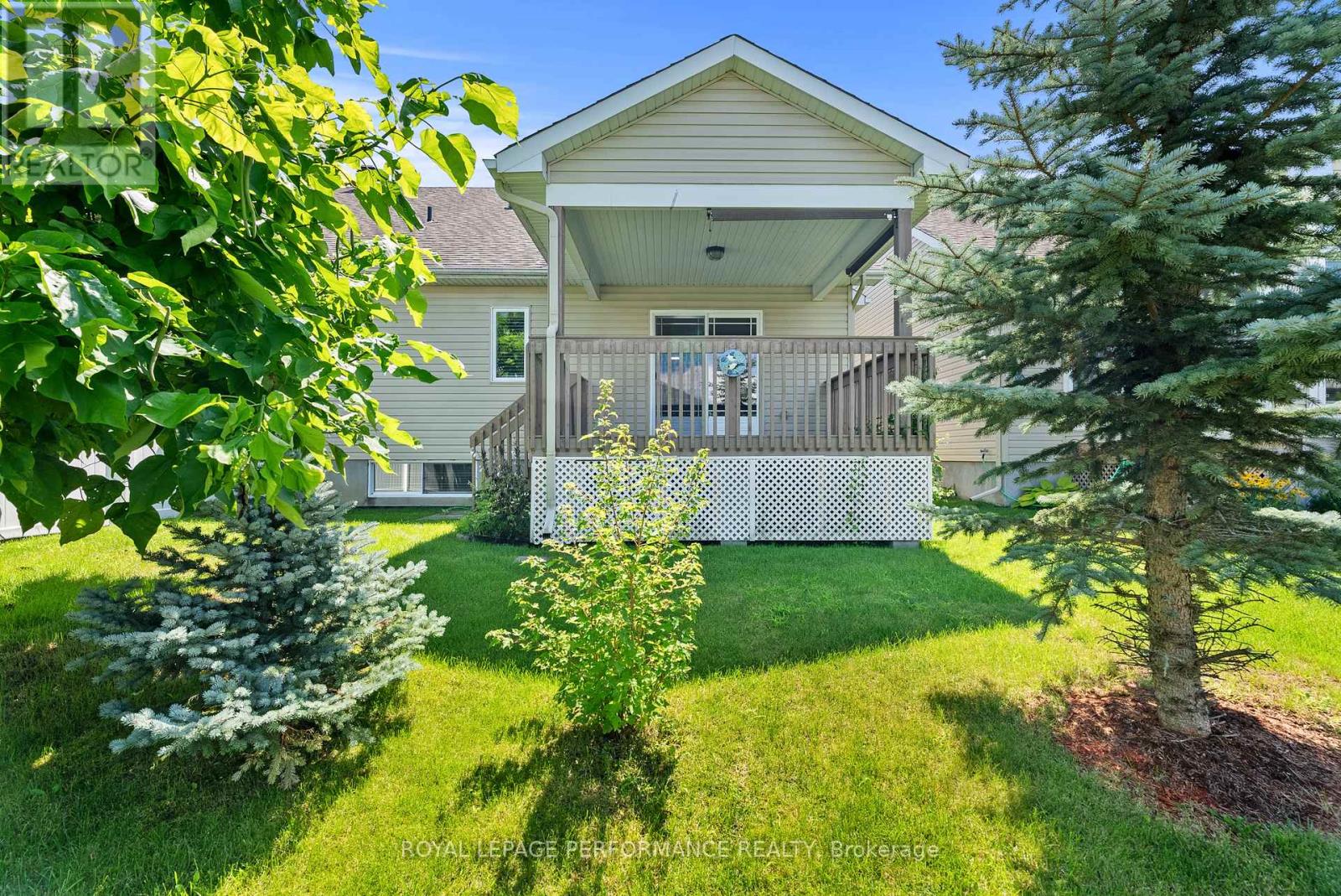 7 ABBEY CRESCENT - 33