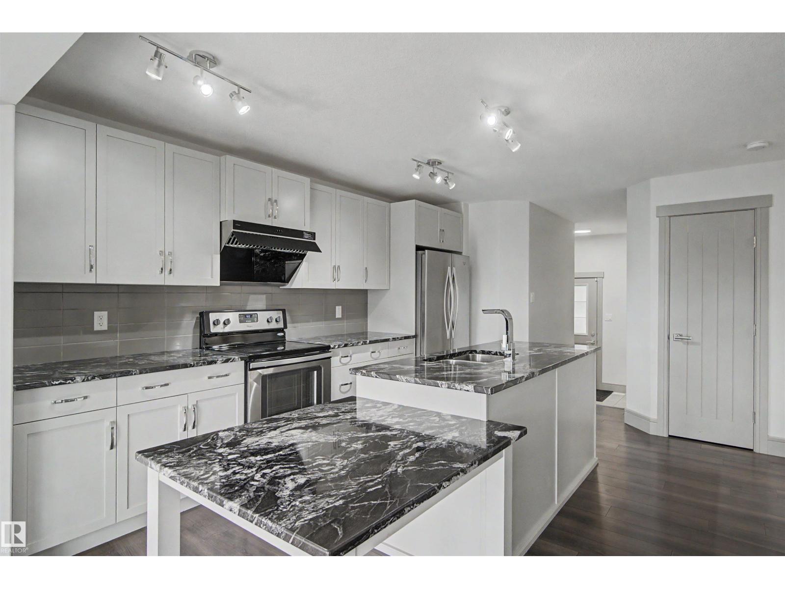 7307 ARMOUR Crescent SW - Photo 8