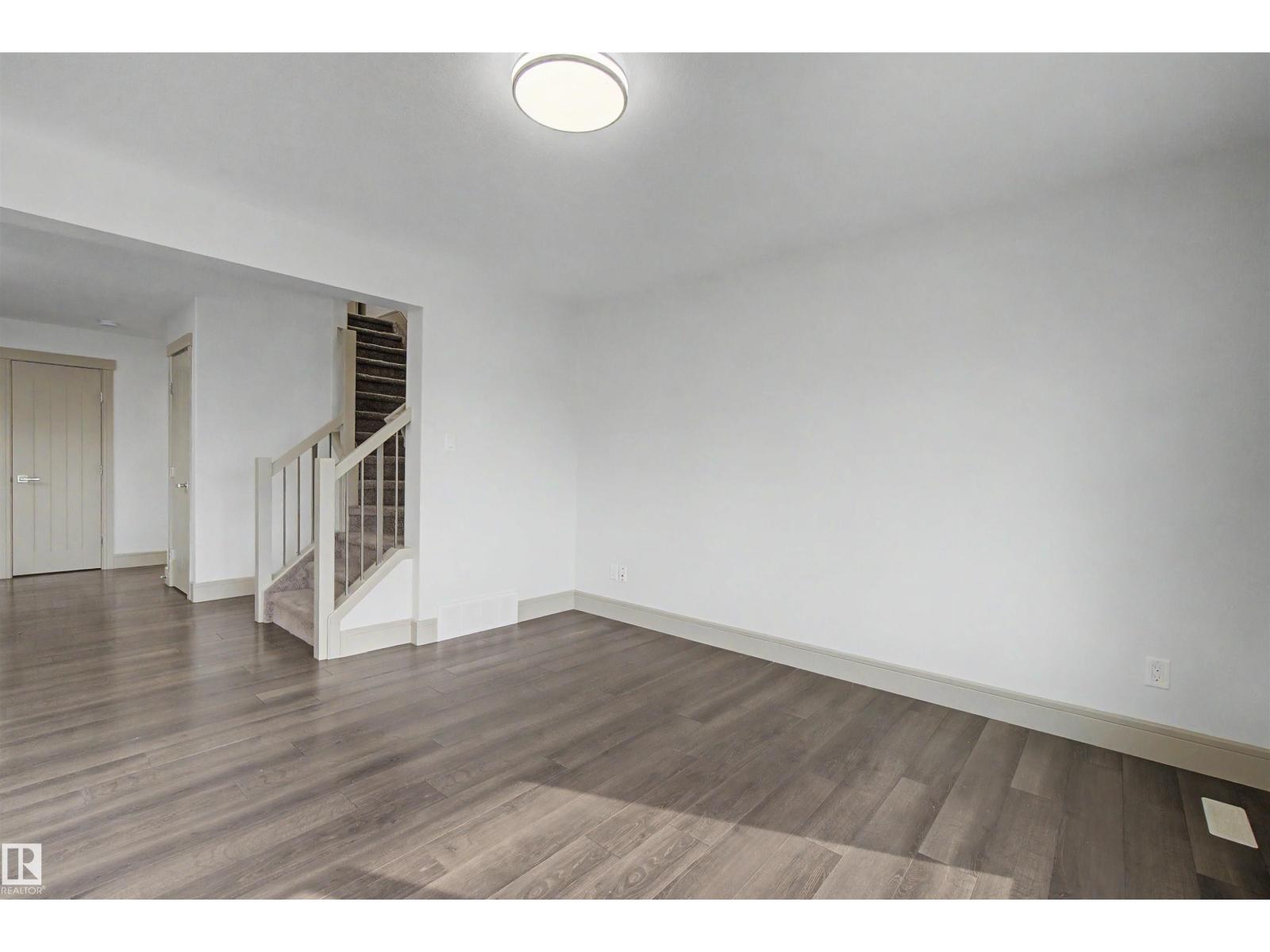 7307 ARMOUR Crescent SW - Photo 16
