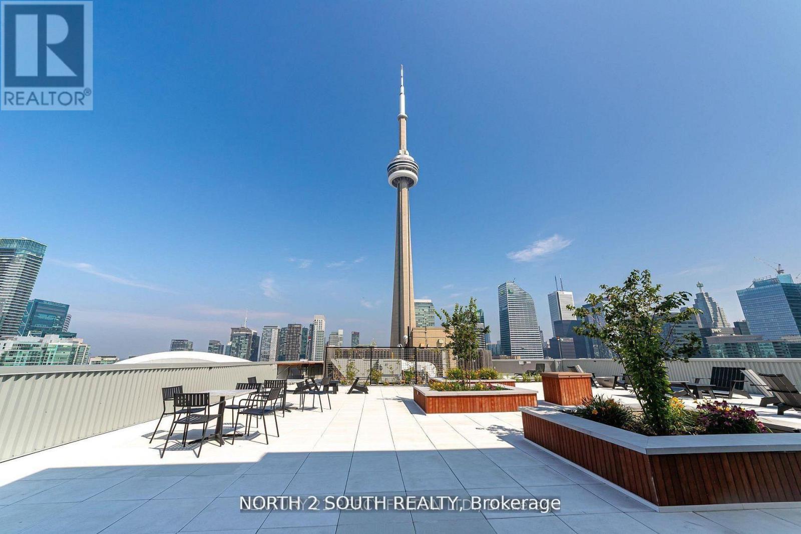#505 270 QUEENS QUAY W - 16