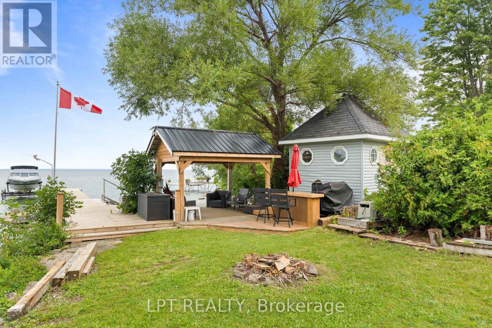 Property for sale at 427 LAKE DRIVE E