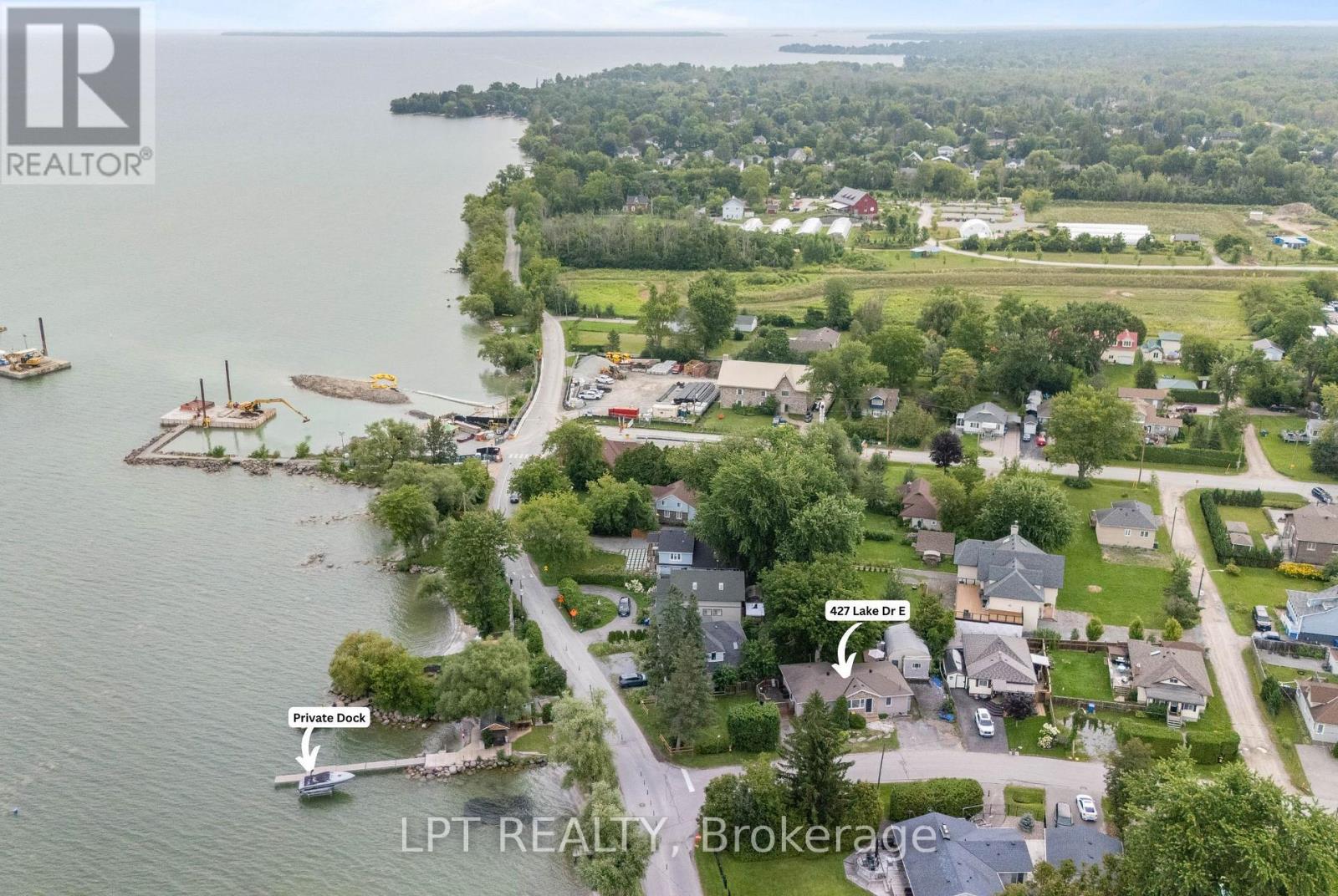 427 LAKE DRIVE E - 2