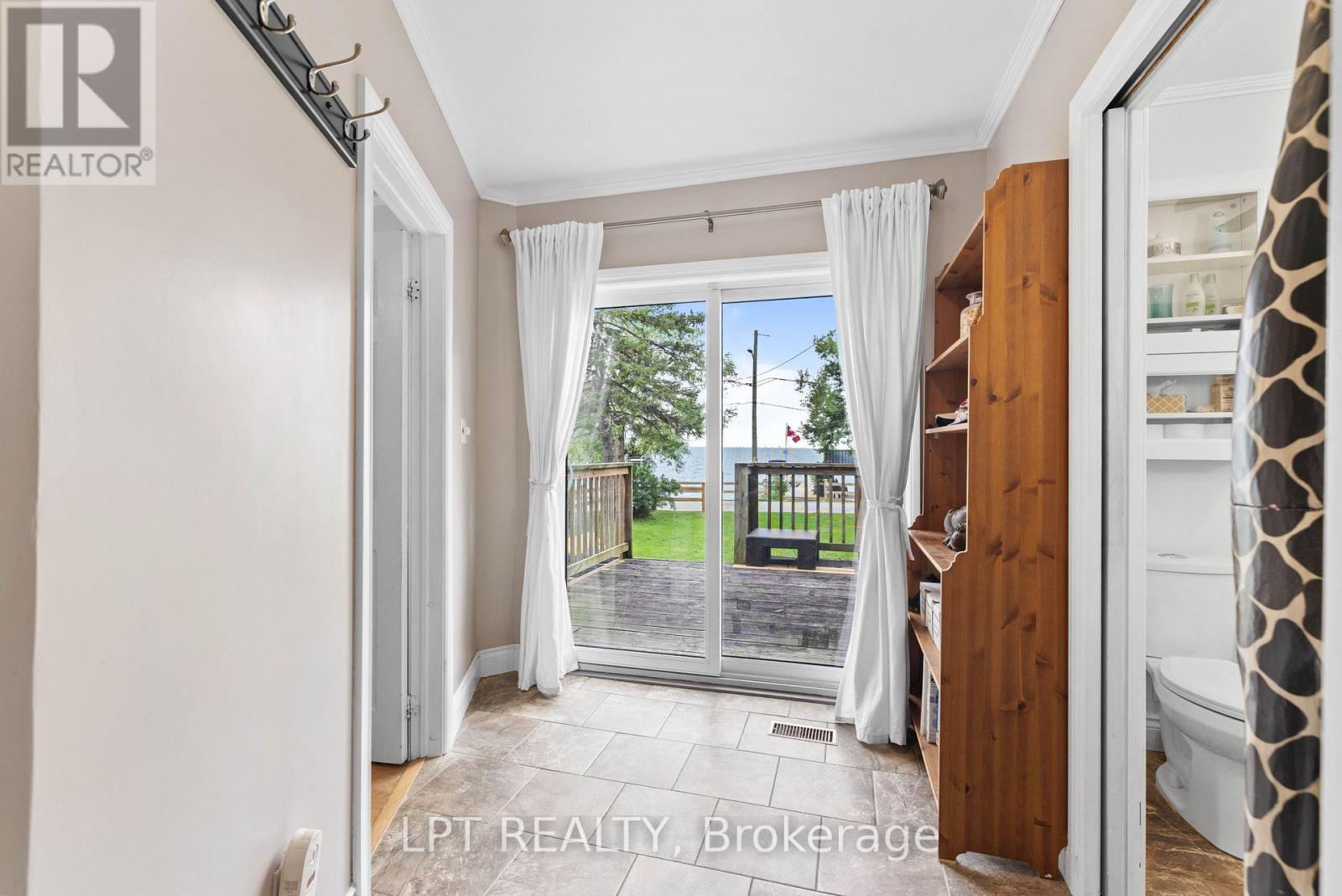427 LAKE DRIVE E - 26