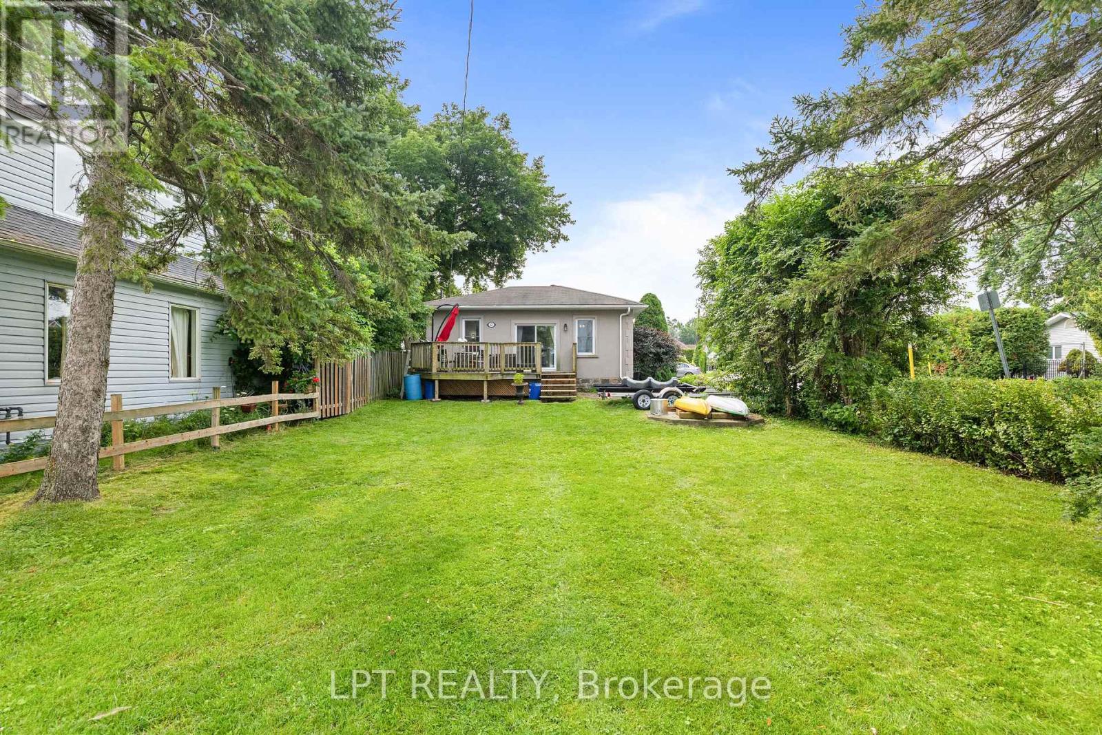 427 LAKE DRIVE E - 33