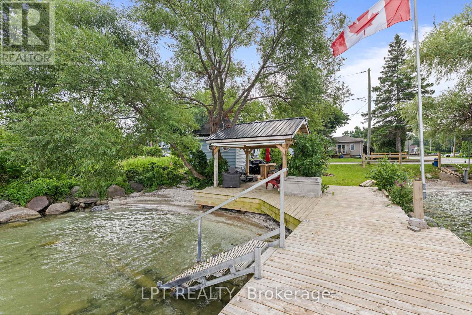 427 LAKE DRIVE E - 38