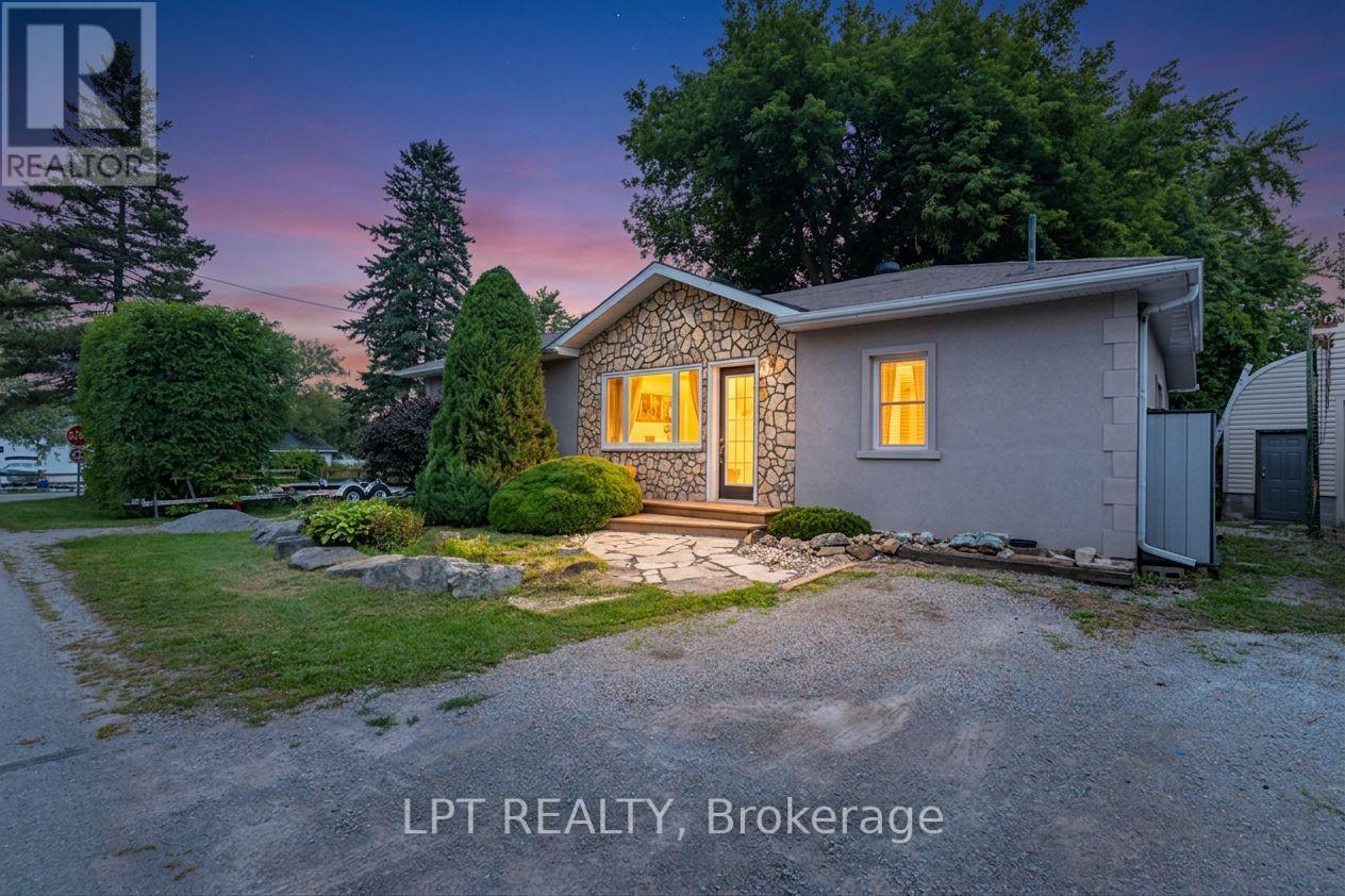 427 LAKE DRIVE E - 7