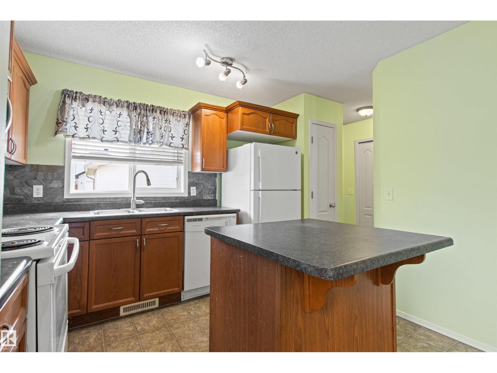 9118 SCOTT CR NW - 17