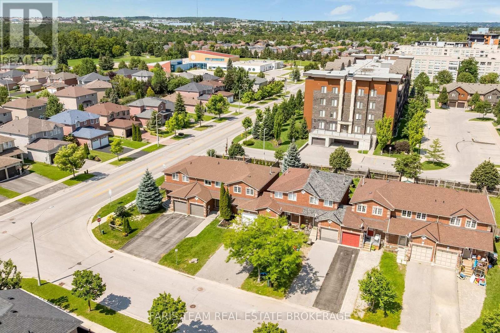 6 RAYMOND CRESCENT - 2