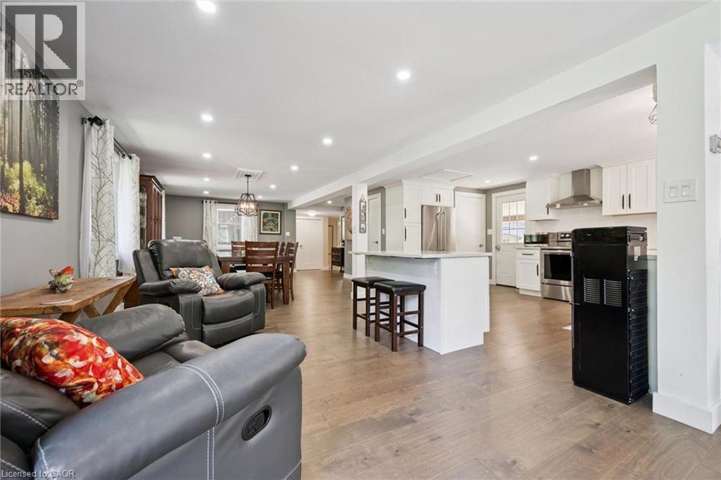 14 ASH Street - Image 13