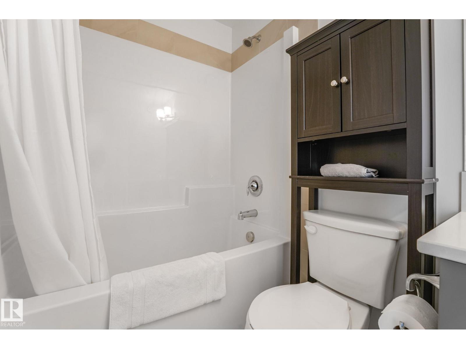 4417 38 ST - 32