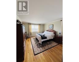 9 Seaview Crescent thumbnail 32
