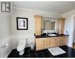 9 Seaview Crescent thumbnail 33