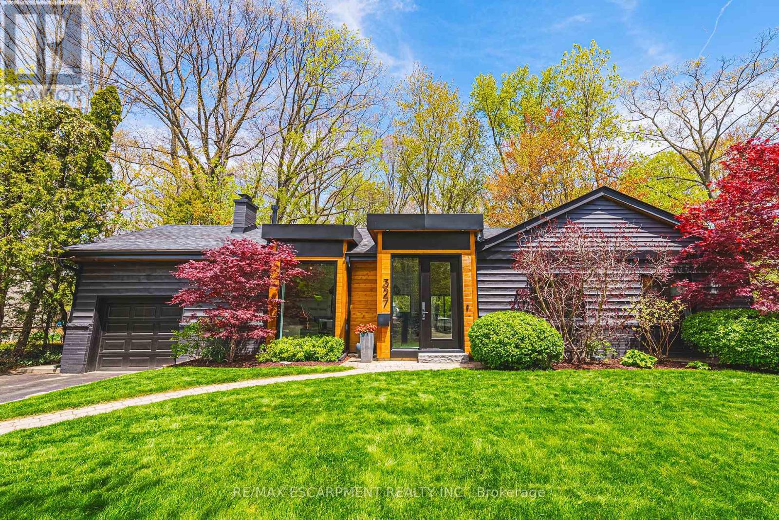 Photo of 327 Goodram Drive