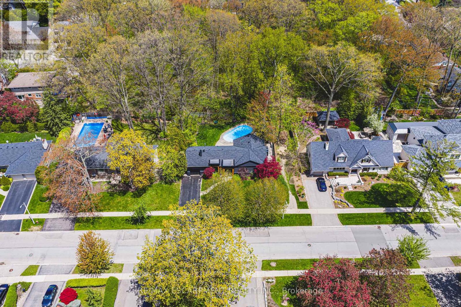327 GOODRAM DRIVE - 48