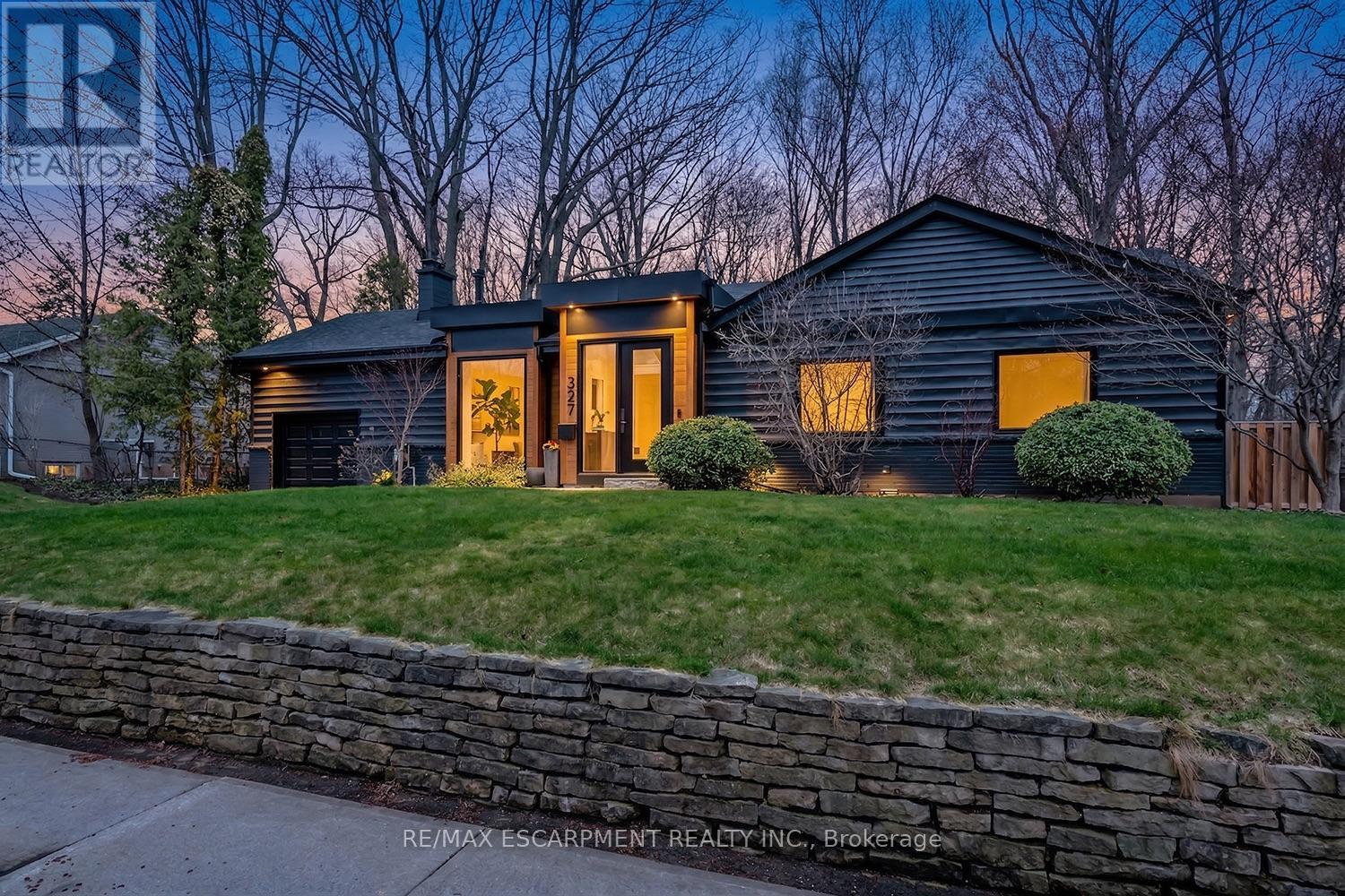 327 GOODRAM DRIVE - 5