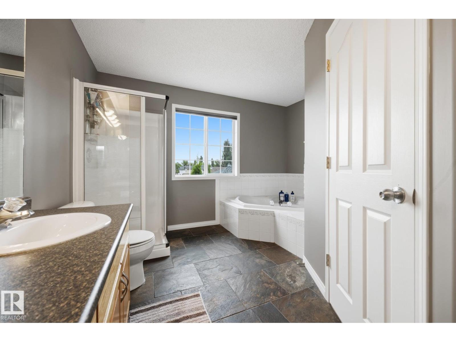 15 ORCHID PL - Image 42
