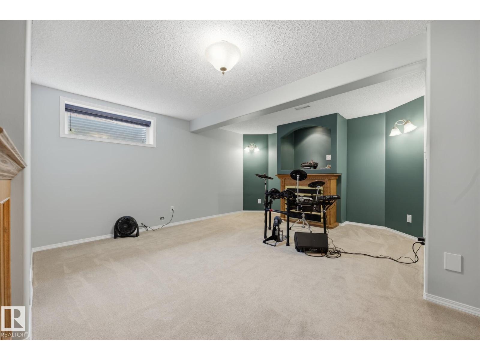 15 ORCHID PL - 46