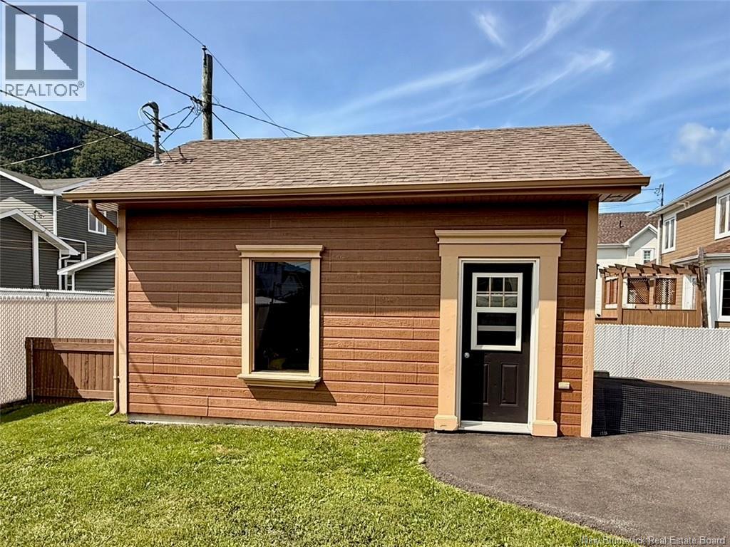 28 Brook Terrace - 24