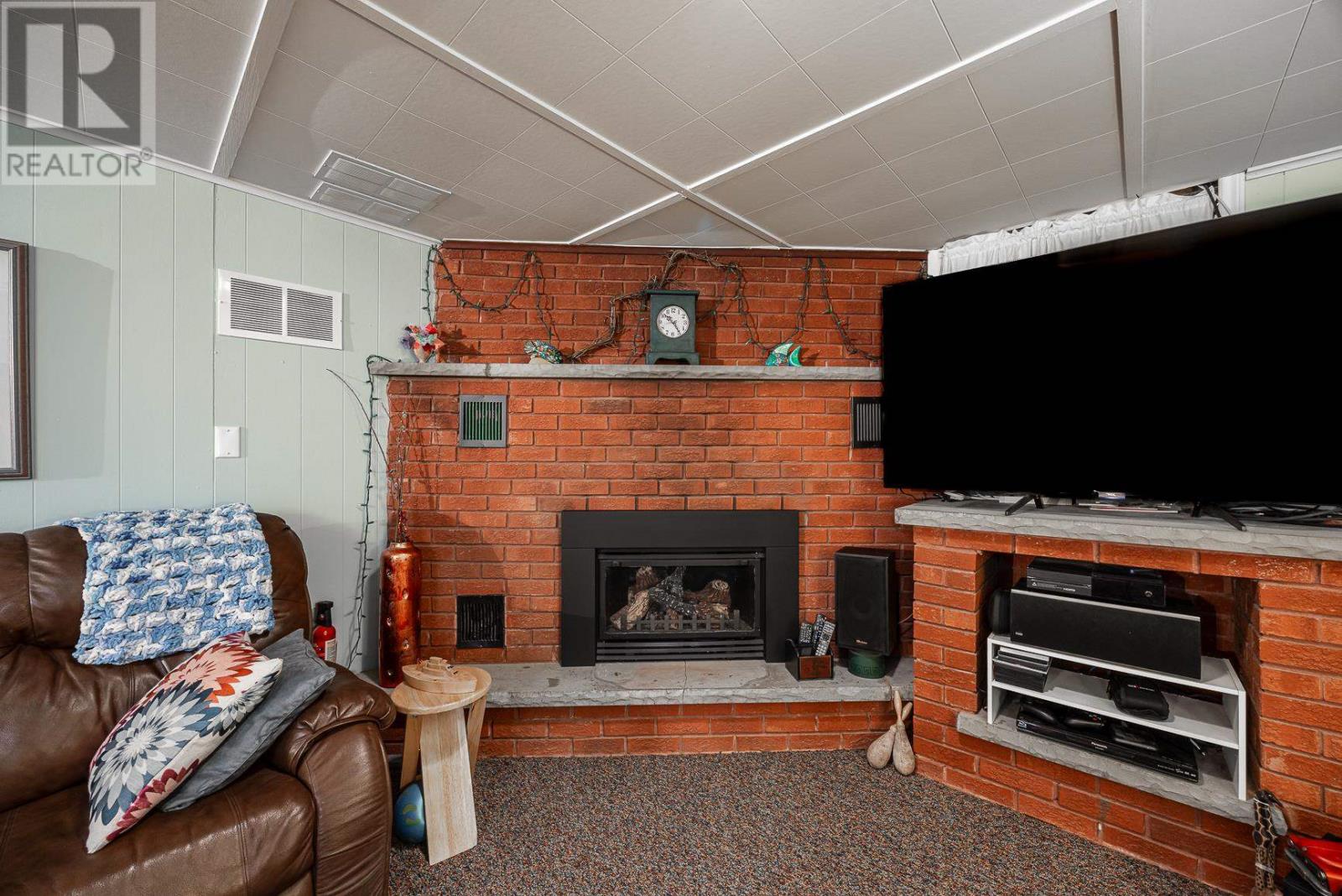 16 Tuckett ST - Image 28