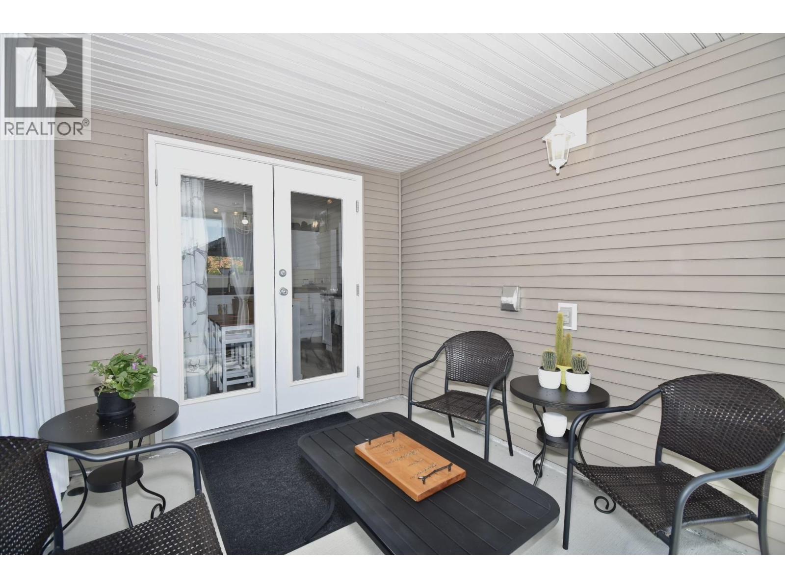 6315 TOWER ROAD, Sechelt