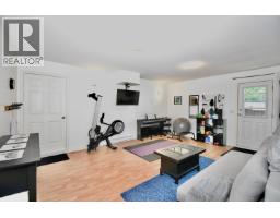 6315 Tower Road, Sechelt, BC V7Z0T7 Photo 28