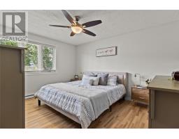 86 Highland Drive thumbnail 16