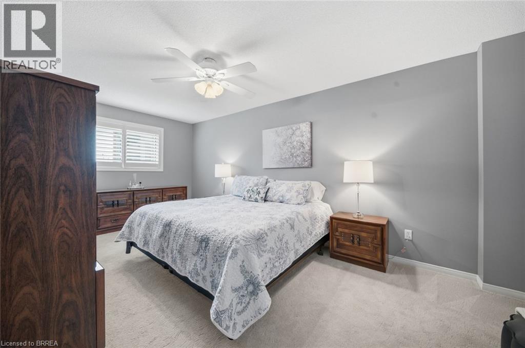 37 MC INTOSH Court - Image 15