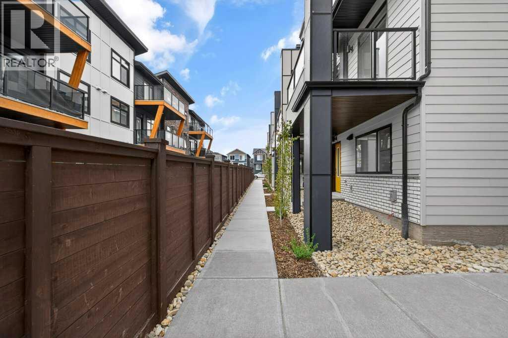 #606 550 Seton Circle SE - 40