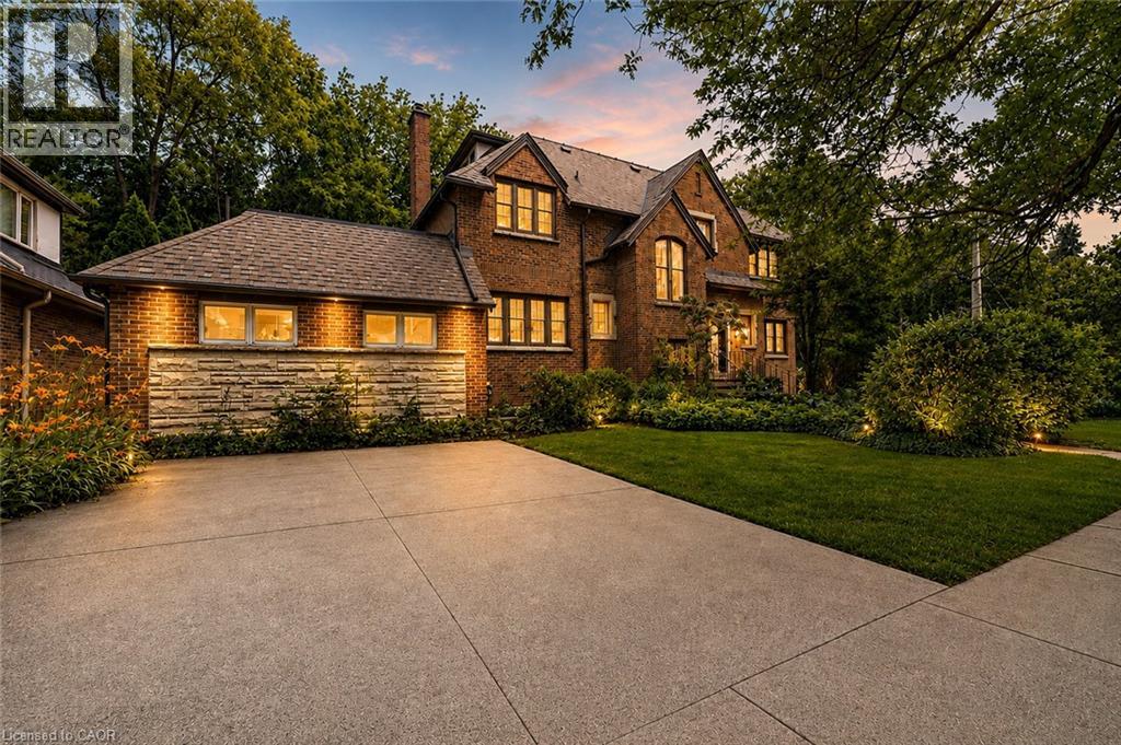Photo of 4 FORSYTH Avenue