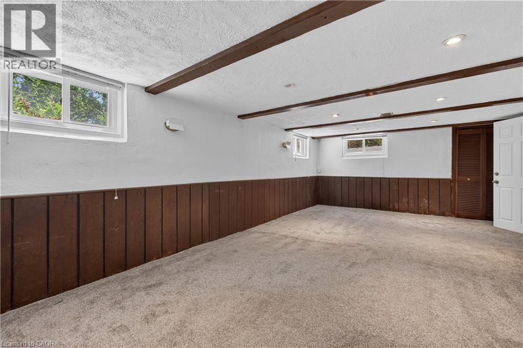 4 FORSYTH Avenue N - Image 40