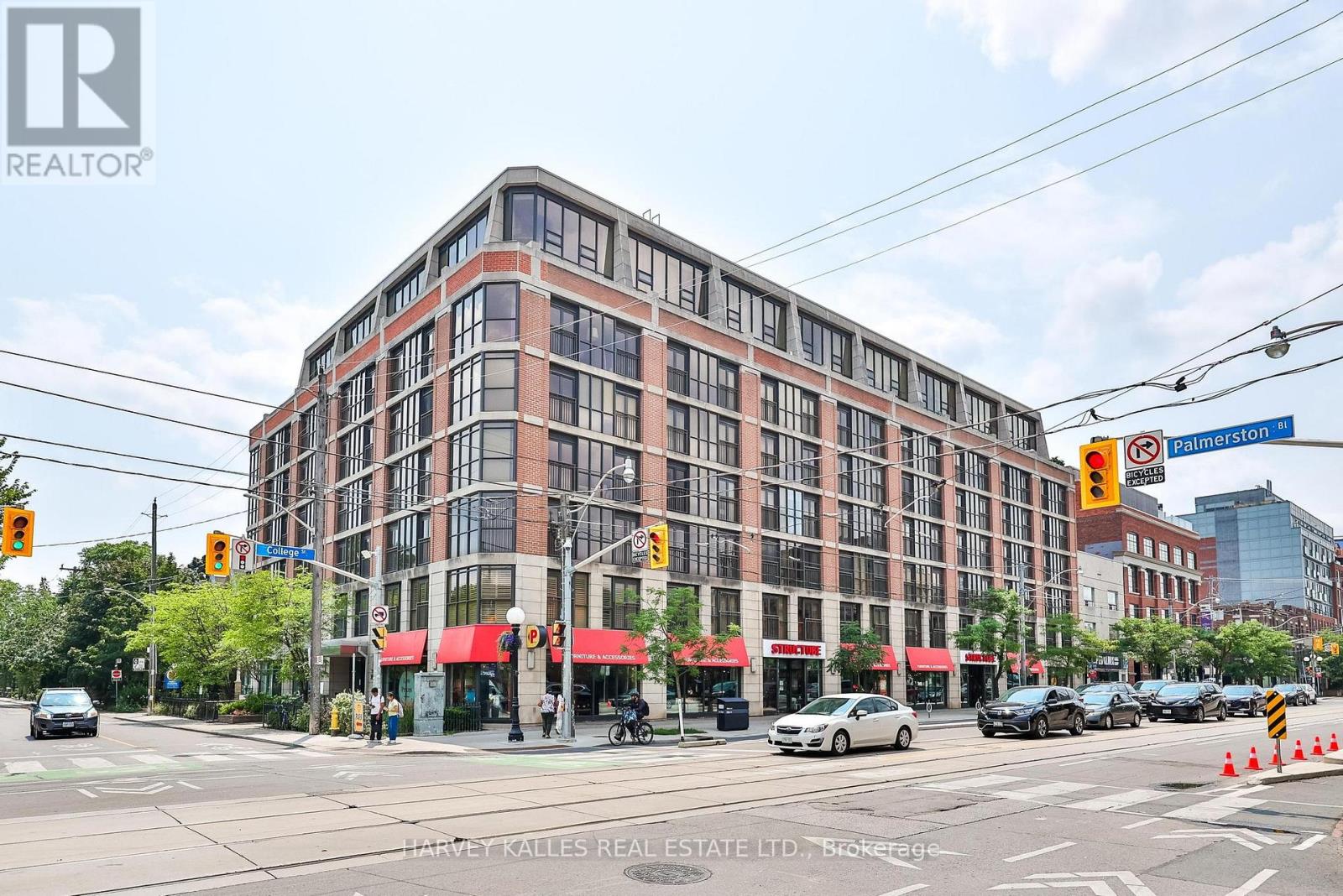 PH14 - 308 PALMERSTON AVENUE